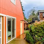 Portland Urban Lodge, Quiet, Walkable, Near